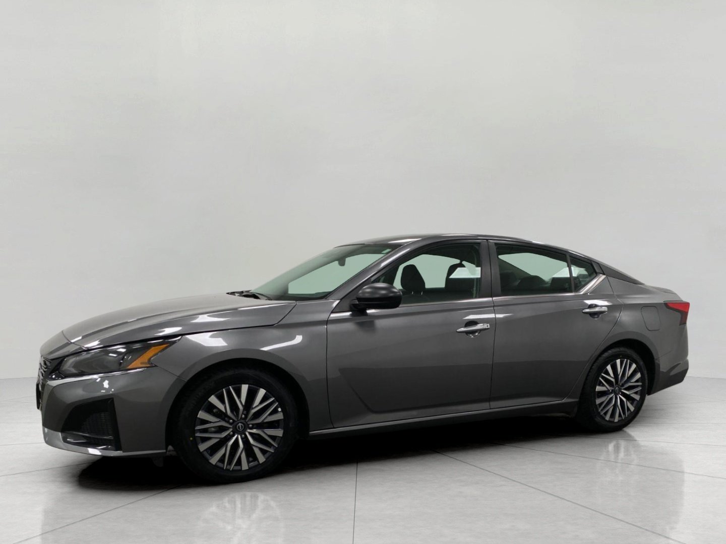 Certified 2025 Nissan Altima 2.5 SV FWD image 7