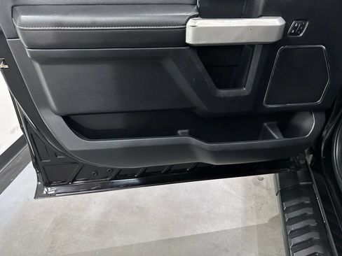 Used 2019 Ford F150 Lariat RWD image 38