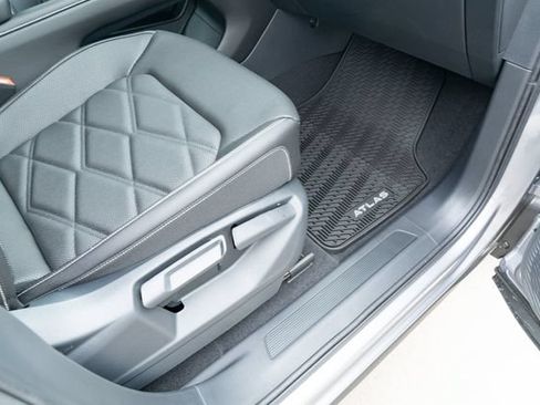 New 2026 Volkswagen Atlas SE FWD image 47