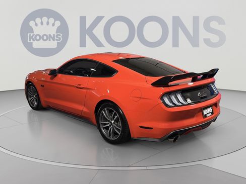 Used 2016 Ford Mustang GT Premium RWD image 4