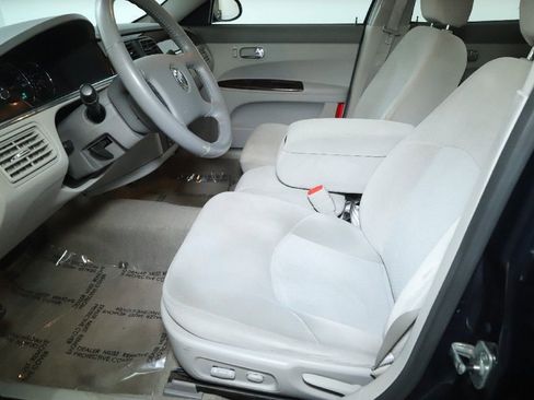 Used 2009 Buick LaCrosse CX image 22