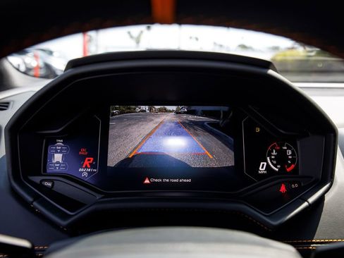 Used 2023 Lamborghini Huracan Sterrato image 51