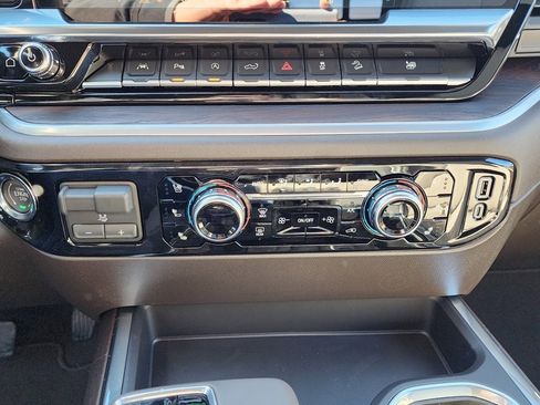 New 2026 GMC Sierra 1500 SLT w/ SLT Premium Plus Package image 28