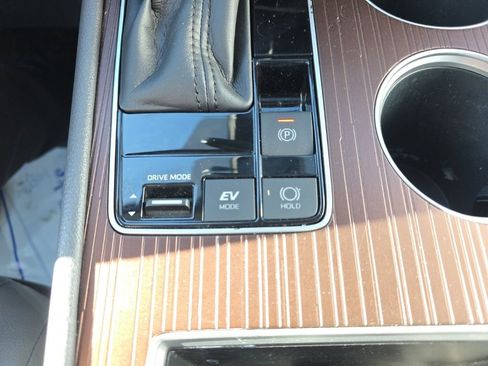 Used 2022 Toyota Sienna XLE image 26