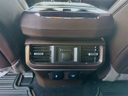 Used 2024 Ford F150 King Ranch w/ FX4 Off-Road Package image 23