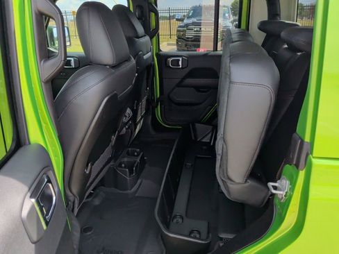 New 2025 Jeep Gladiator Sport image 39