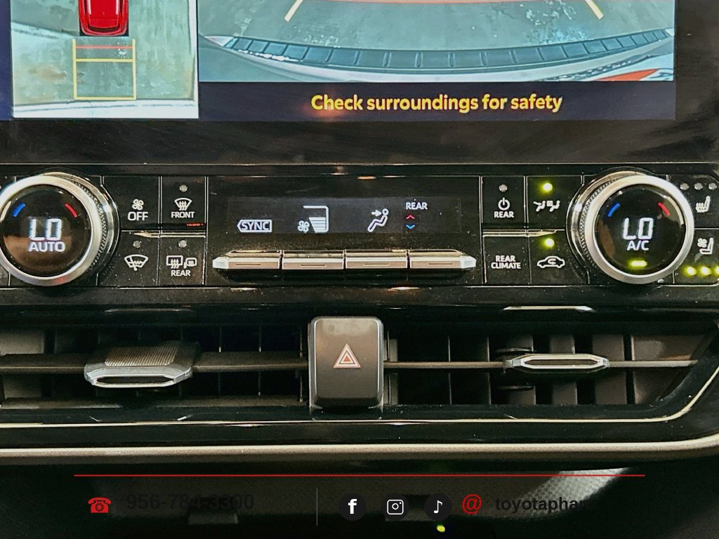 Used 2024 Toyota Highlander Limited FWD image 14