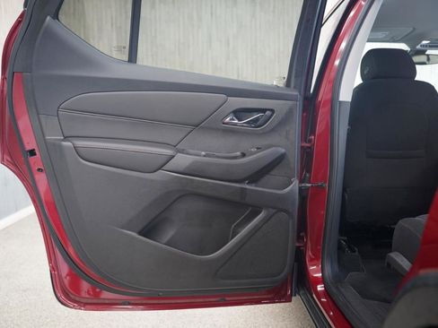 Used 2018 Chevrolet Traverse LT AWD/4WD image 35