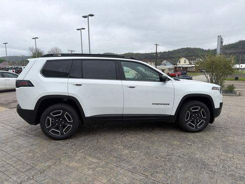 New 2026 Jeep Cherokee Laredo AWD/4WD image 9