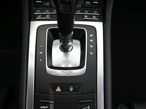 Used 2018 Porsche 718 Cayman image 17