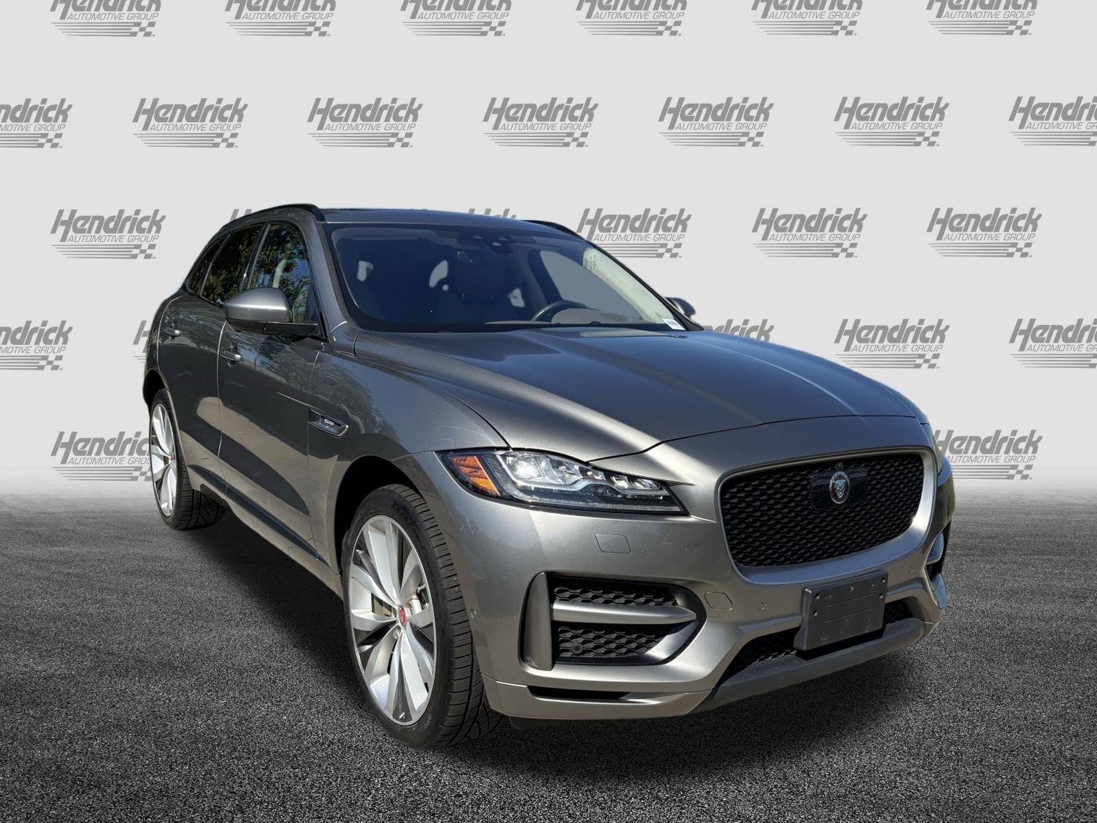 Used 2019 Jaguar F-PACE R-Sport AWD/4WD image 2