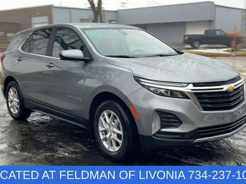 Used 2024 Chevrolet Equinox LT image 2