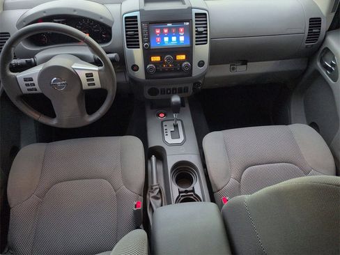 Used 2020 Nissan Frontier SV image 31