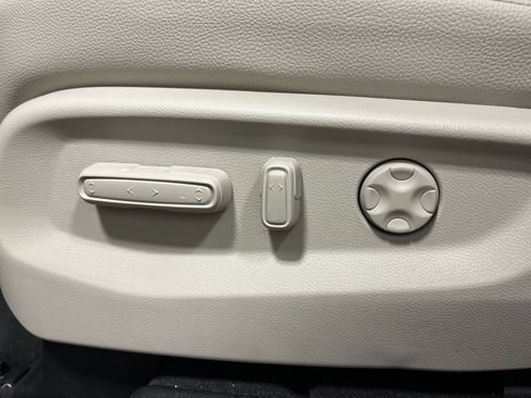 New 2025 Honda Odyssey EX-L image 10