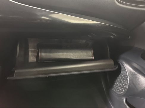 Used 2021 Toyota Prius LE image 38