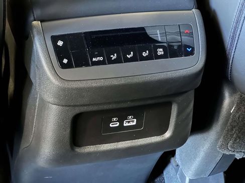 Used 2025 Nissan Pathfinder Rock Creek AWD/4WD image 16