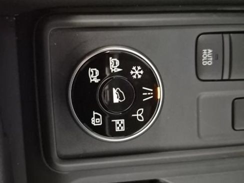 Certified 2025 Nissan Pathfinder S AWD/4WD image 16