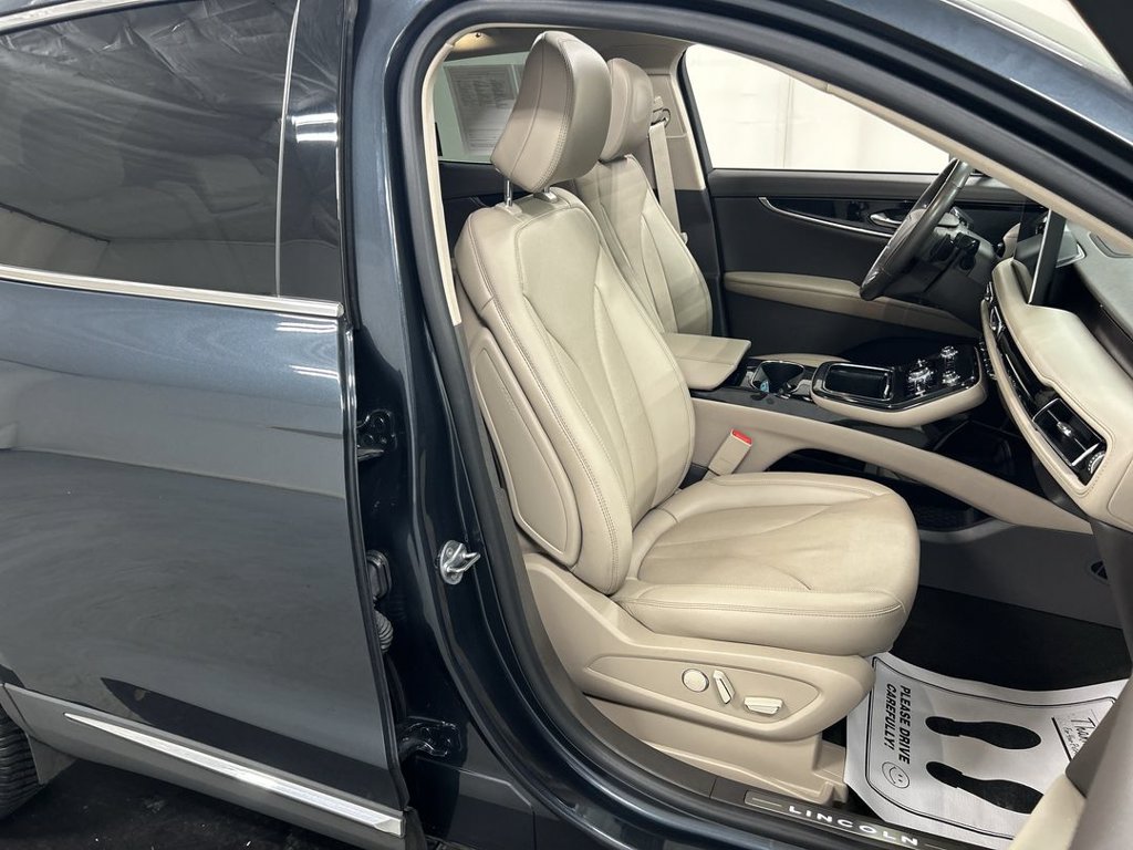 Used 2023 Lincoln Nautilus Reserve AWD/4WD image 24