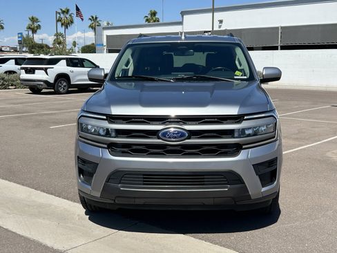 Used 2024 Ford Expedition XLT RWD image 8