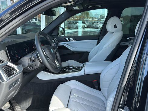 Used 2025 BMW X5 xDrive40i w/ Premium Package image 8