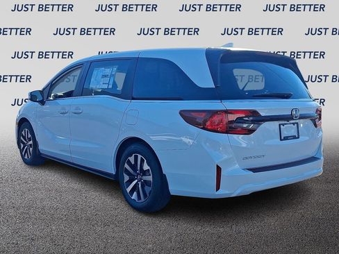 New 2026 Honda Odyssey EX-L image 3