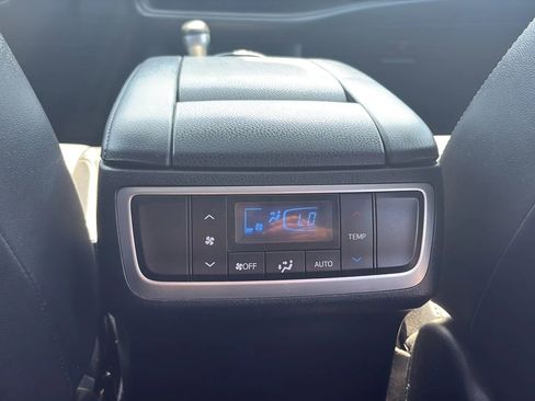 Used 2017 Toyota Highlander XLE image 16