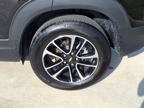 Used 2025 Chevrolet TrailBlazer LT FWD image 39