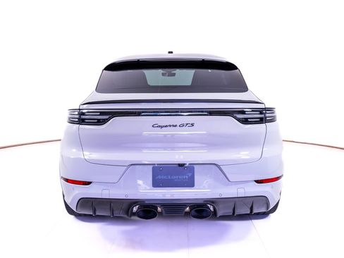 Used 2023 Porsche Cayenne GTS AWD/4WD image 4