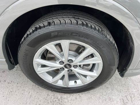 Certified 2025 Audi Q3 2.0T Premium Plus w/ Premium Plus Package AWD/4WD image 12