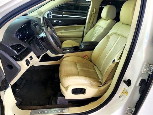 Used 2018 Lincoln MKT AWD w/ Technology Package image 21