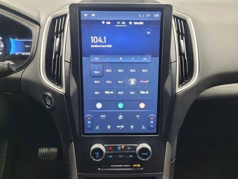Used 2024 Ford Edge SEL image 25