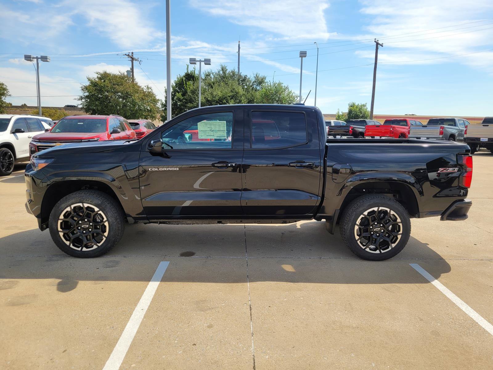 New 2026 Chevrolet Colorado Z71 w/ Z71 Convenience Package 2 AWD/4WD image 2