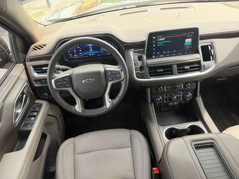 Used 2023 Chevrolet Tahoe Z71 w/ Z71 Off-Road Package AWD/4WD image 16
