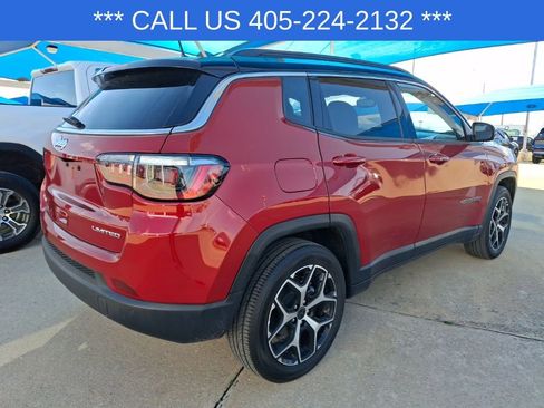 Used 2025 Jeep Compass Limited image 13