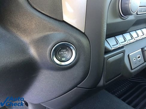 Used 2026 Chevrolet Silverado 1500 Custom Trail Boss w/ Turbomax Blackout Package AWD/4WD image 35