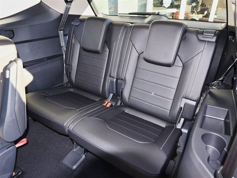 New 2026 Volkswagen Atlas SEL image 17