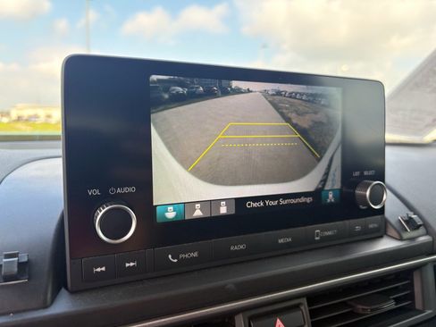 Certified 2023 Honda Pilot Sport image 17