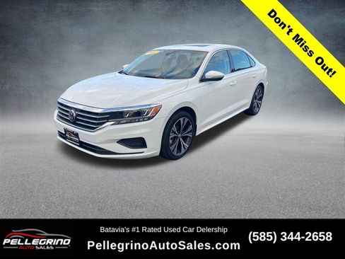 Used 2022 Volkswagen Passat 2.0T SE image 1