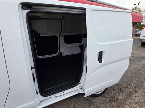 Used 2021 Nissan NV200 S image 14