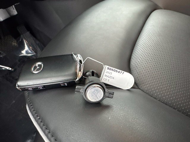 Used 2025 MAZDA CX-5 AWD 2.5 S w/ Select Package image 27