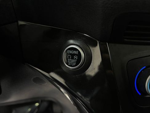 Used 2019 Ford Escape Titanium image 22