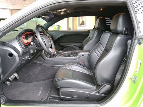 Used 2023 Dodge Challenger SRT Hellcat w/ Driver Convenience Group RWD image 14