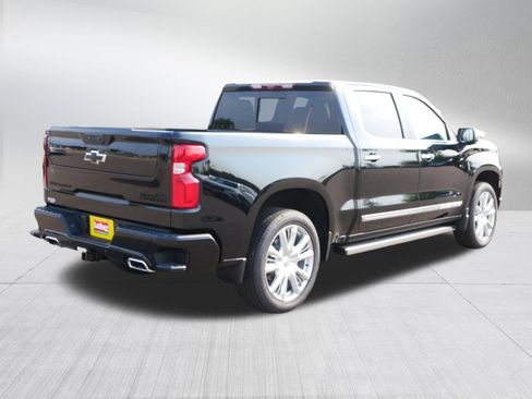 Used 2026 Chevrolet Silverado 1500 High Country AWD/4WD image 7
