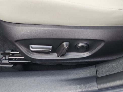 Certified 2024 Toyota Prius XLE image 15