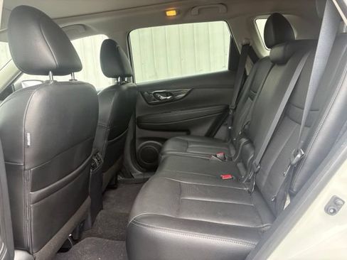 Used 2019 Nissan Rogue SL w/ Premium Package AWD/4WD image 15