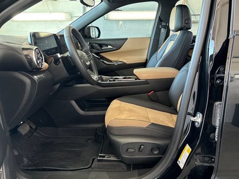 Used 2025 Chevrolet Equinox ACTIV AWD/4WD image 13