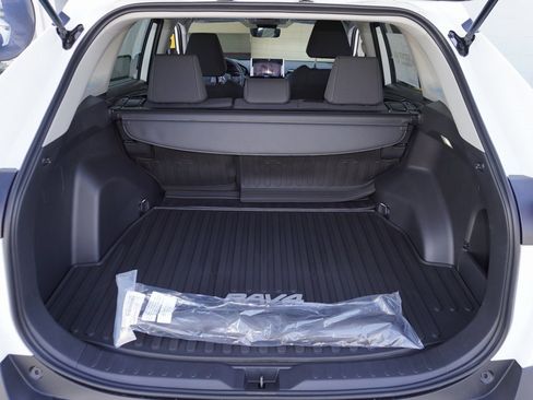New 2025 Toyota RAV4 LE image 7
