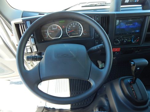 Used 2024 Chevrolet Low Cab Forward 5500HD RWD image 23