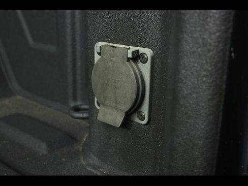 Used 2022 Chevrolet Silverado 1500 Custom Trail Boss w/ LPO, Dark Essentials Package image 16