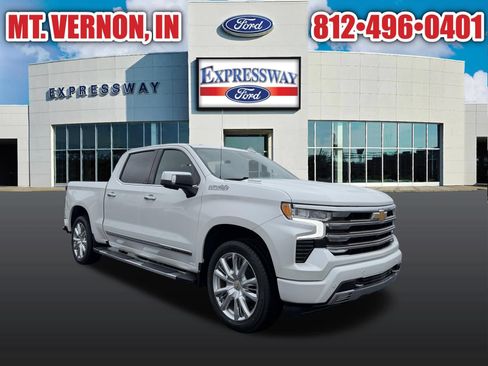Used 2022 Chevrolet Silverado 1500 High Country w/ High Country Premium Package AWD/4WD image 4